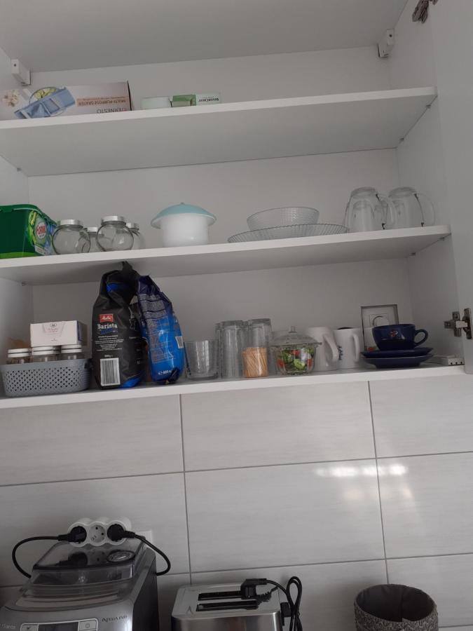 Sara Apartman Livezeni  Eksteriør billede