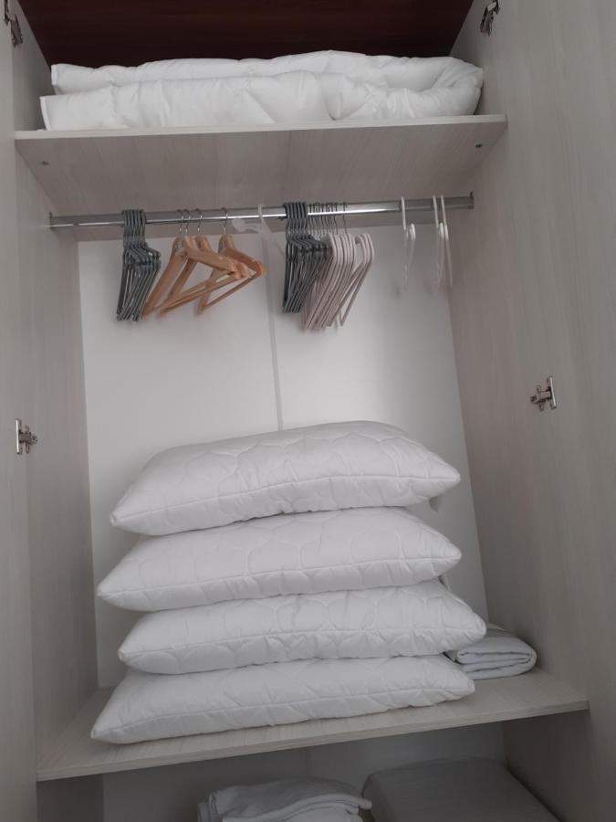 Sara Apartman Livezeni  Eksteriør billede