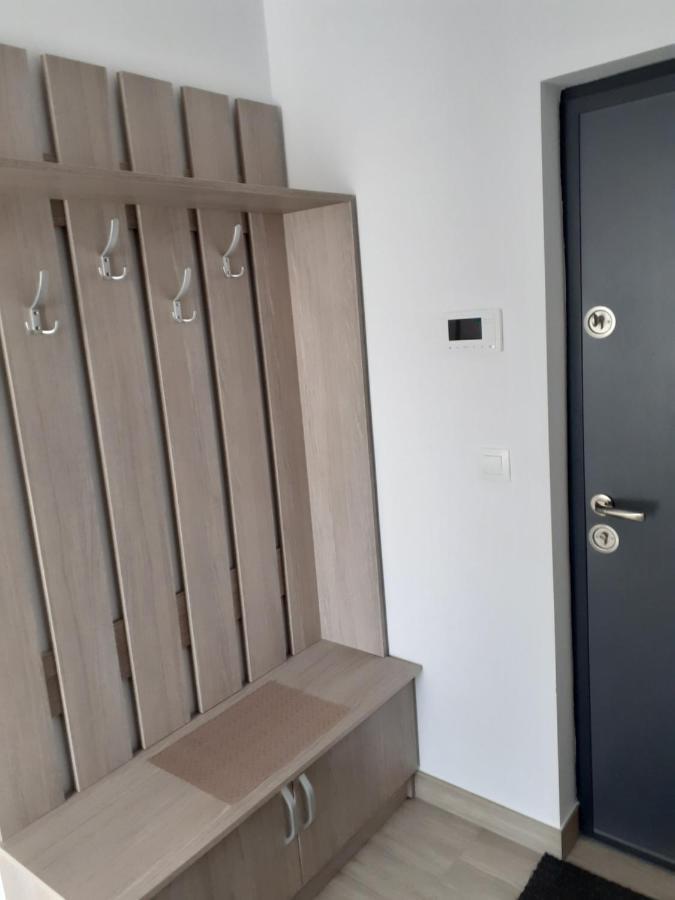 Sara Apartman Livezeni  Eksteriør billede