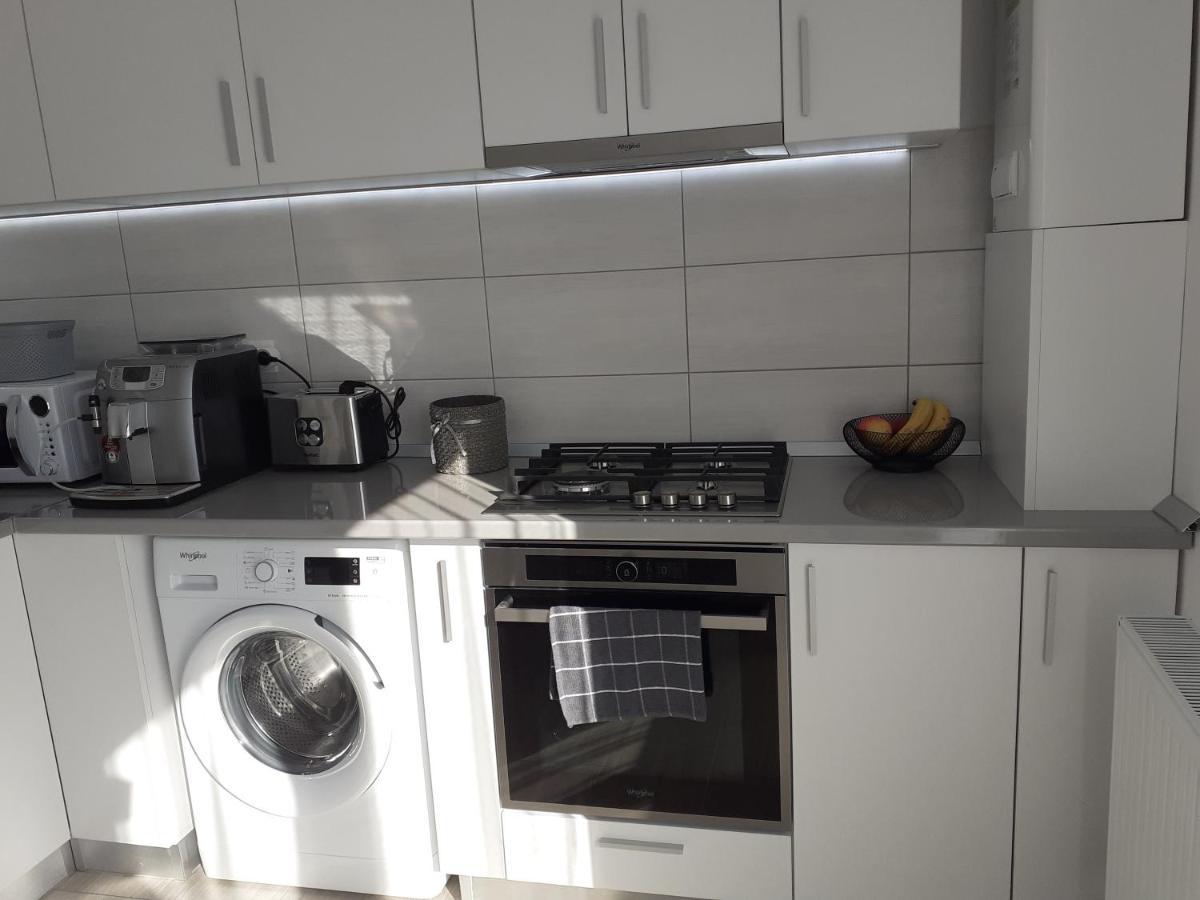 Sara Apartman Livezeni  Eksteriør billede