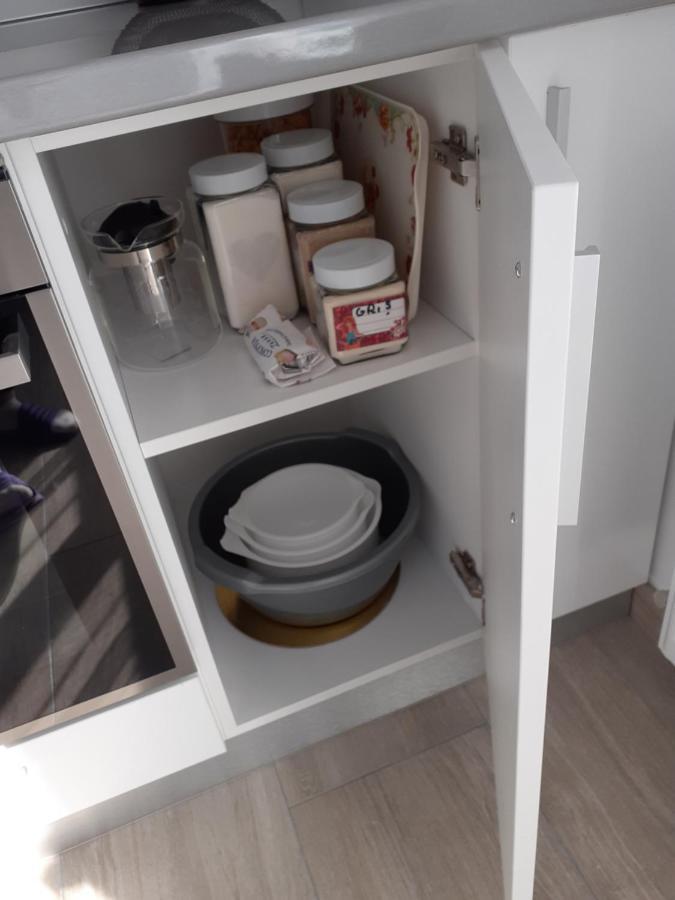 Sara Apartman Livezeni  Eksteriør billede