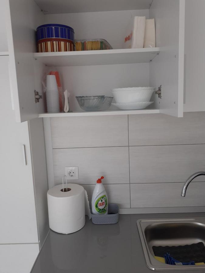 Sara Apartman Livezeni  Eksteriør billede